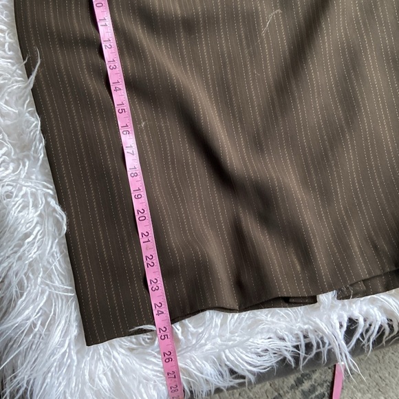 Tahari Chocolate 🍫 Suit US10 - Picture 16 of 16